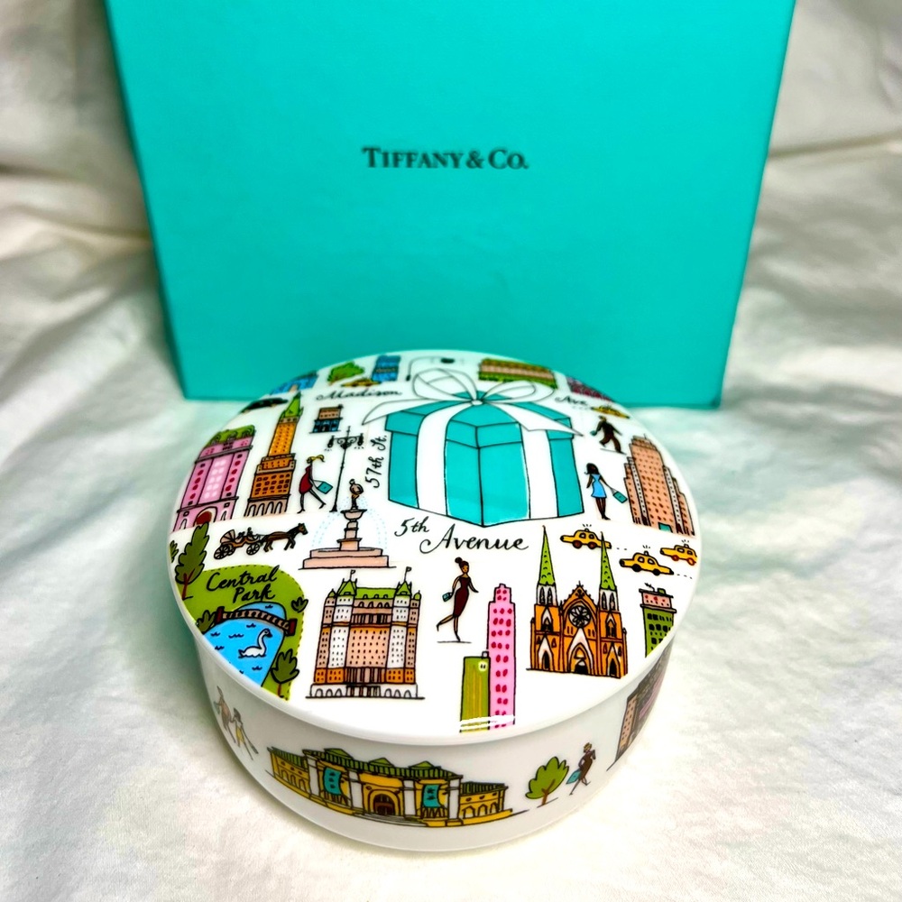 Tiffany & Co. Fifth Ave New York Porcelain Trinket Box